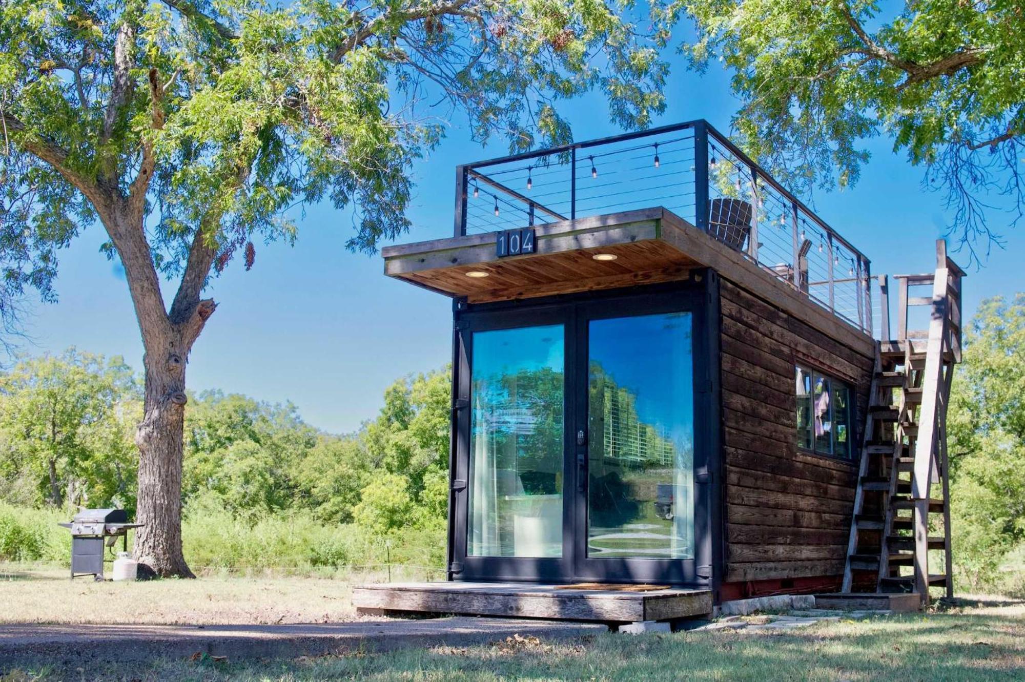 Elegant Container Tiny House Yellow & Blue Villa Waco Luaran gambar