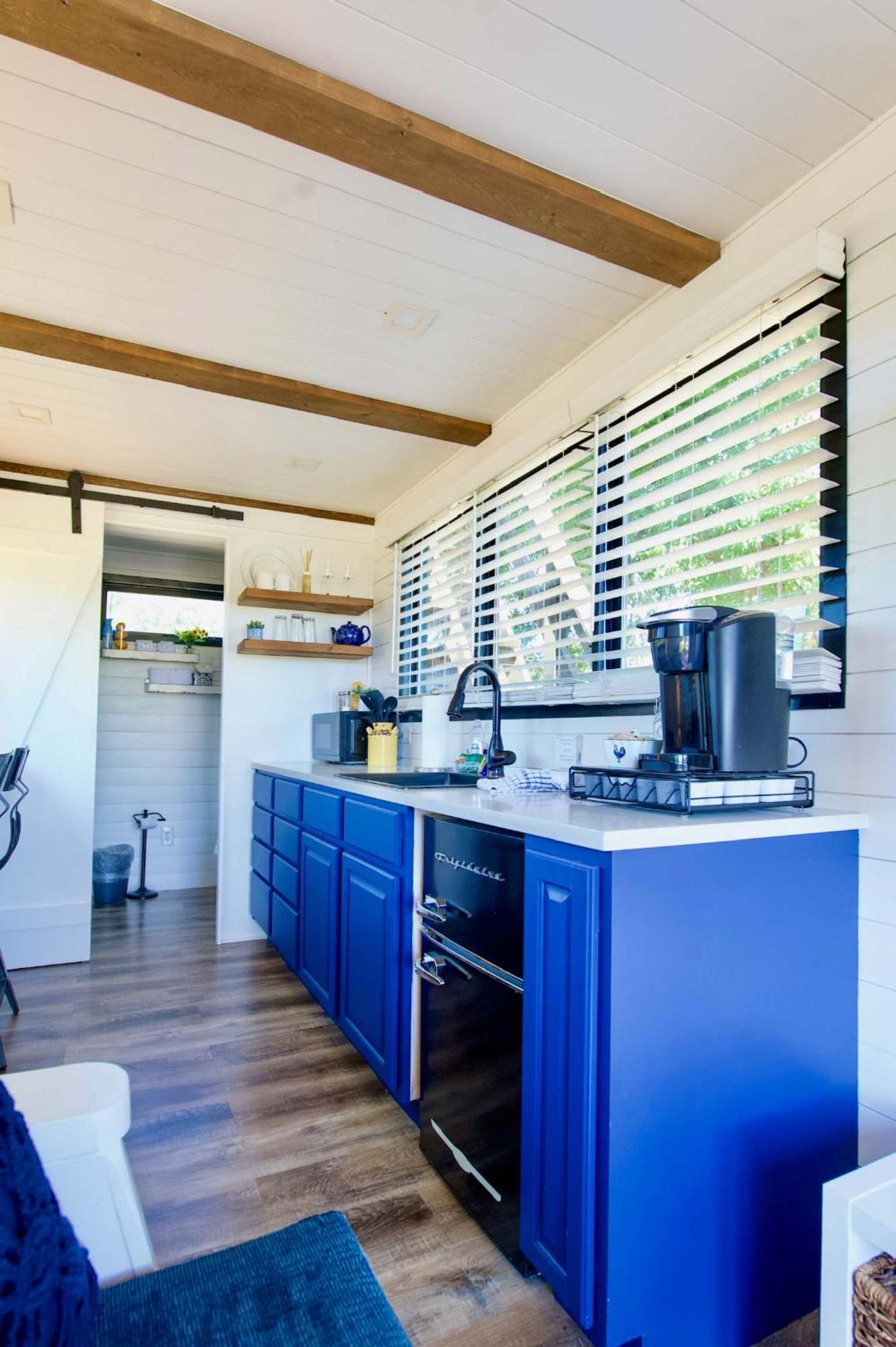 Elegant Container Tiny House Yellow & Blue Villa Waco Luaran gambar